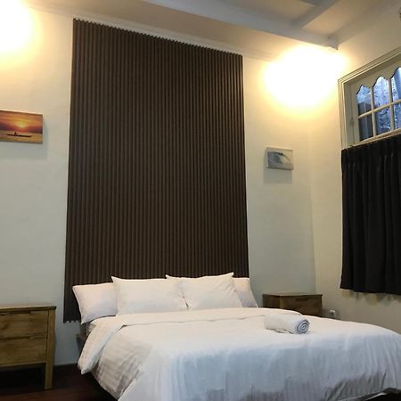 Sentosa Lodge Паданг Екстериор снимка