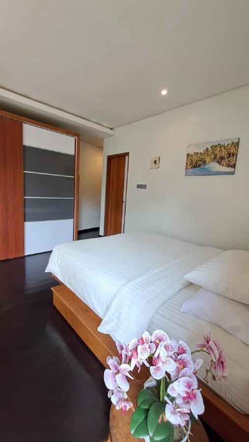Sentosa Lodge Паданг Екстериор снимка
