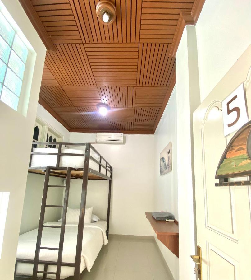 Sentosa Lodge Паданг Екстериор снимка