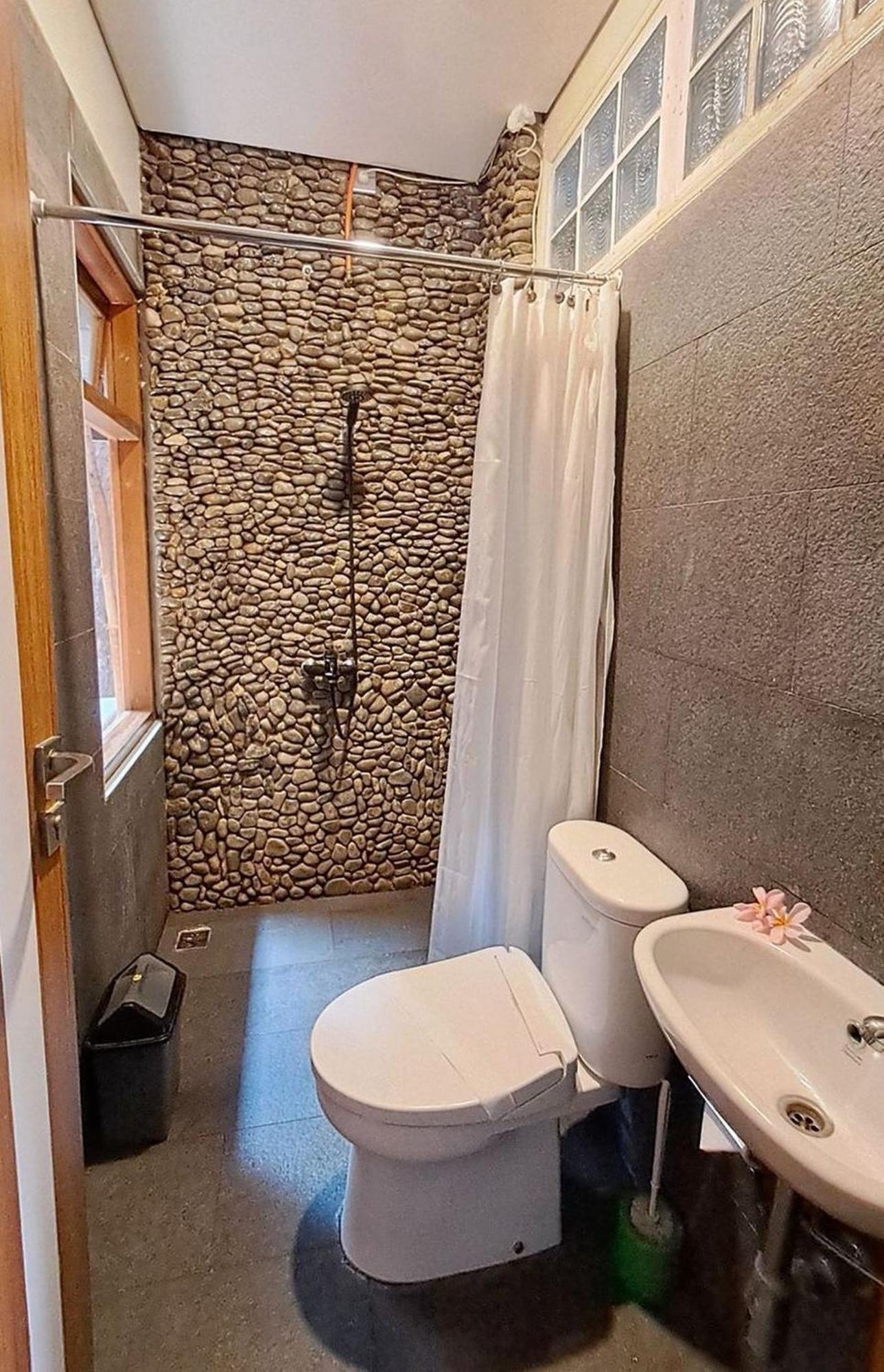 Sentosa Lodge Паданг Екстериор снимка