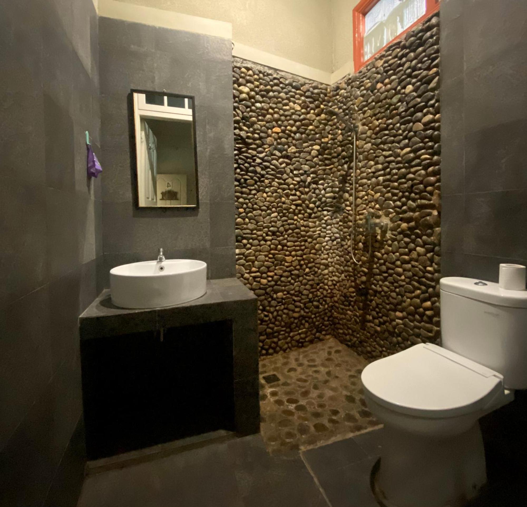 Sentosa Lodge Паданг Екстериор снимка
